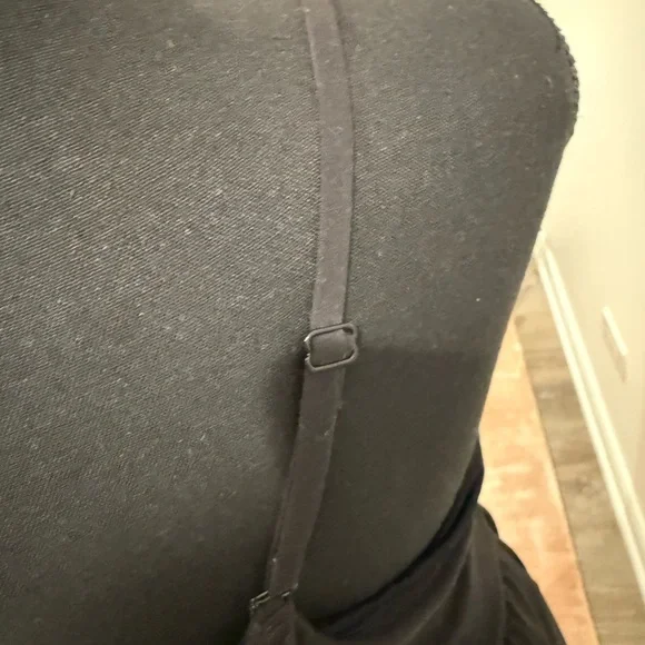 Athleta Black Elation V Neck Hybrid Dress (sz L) - Picture 5 of 9